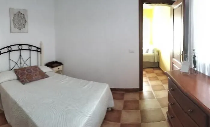 Aptos Con Piscina El Flamboyán 1 *